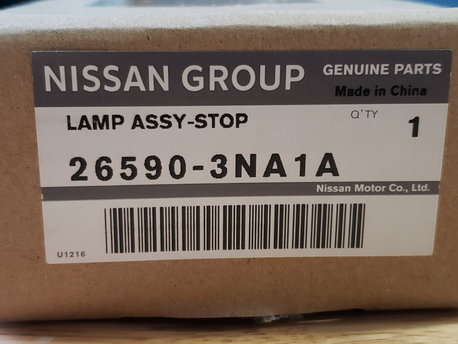 2011-2017  Nissan Leaf Rear Center Third Brake Light Lamp  NEW  OEM  26590-3NA1A