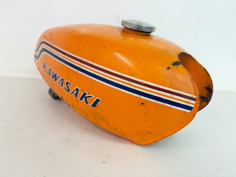 1971-1973 Kawasaki F6 Enduro 125 OEM Orange Gas Fuel Tank 51001-063-71 1971-1973 Kawasaki F6 Enduro 125 OEM Orange Gas Fuel Tank 51001-063-71