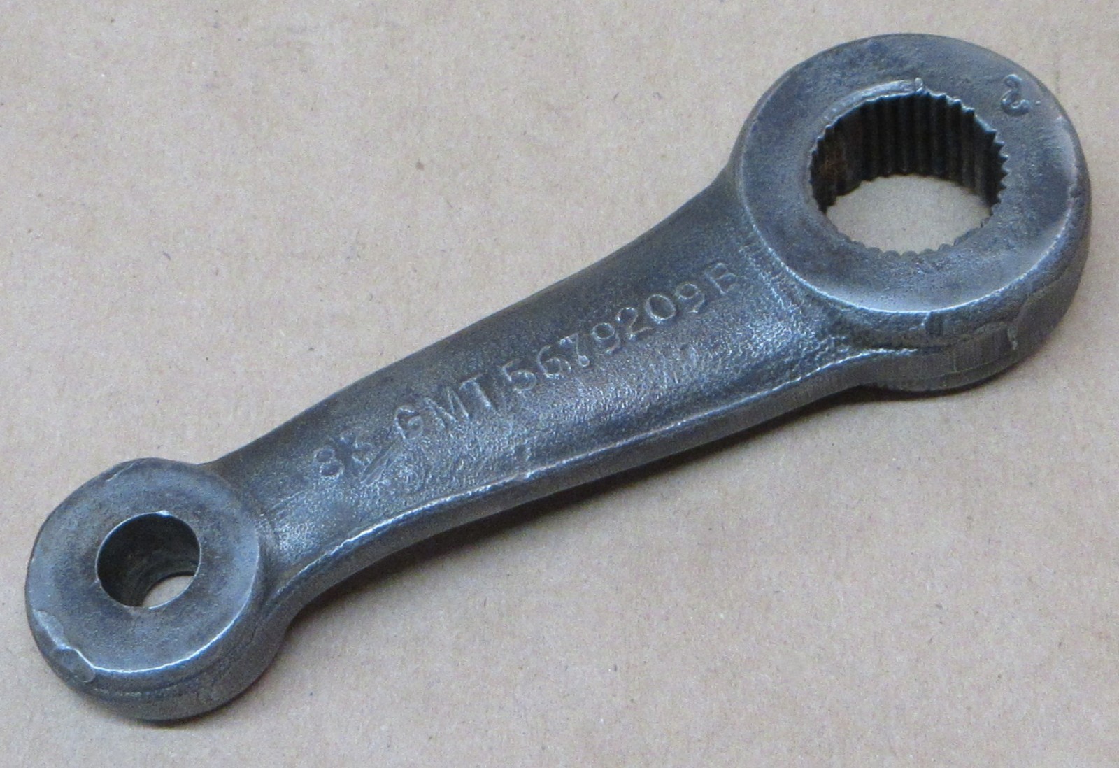 USED 1968 - 1972 CHEVROLET CHEVELLE POWER STEERING PITMAN ARM 5679209