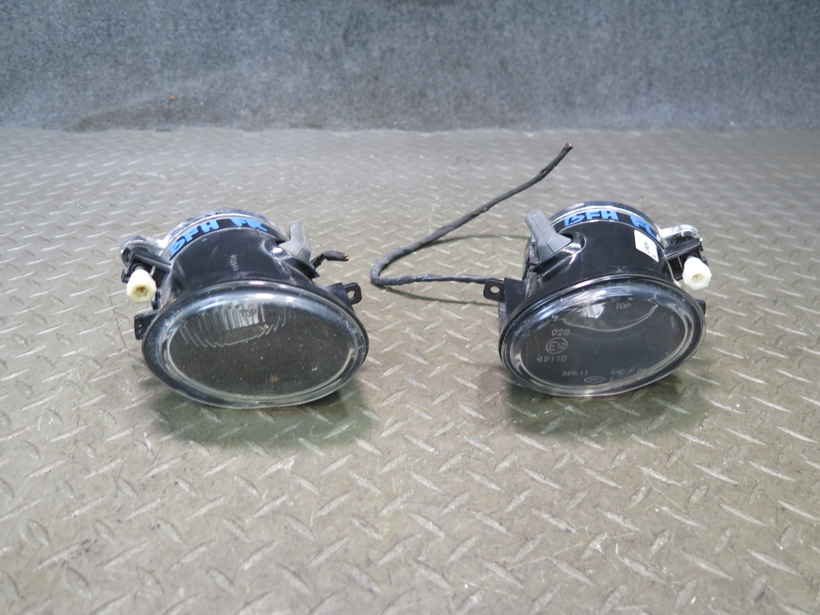 97-00 BMW E39 540i SET OF 2 FRONT LEFT & RIGHT M-TECHNIK FOG LIGHT LAMP OEM