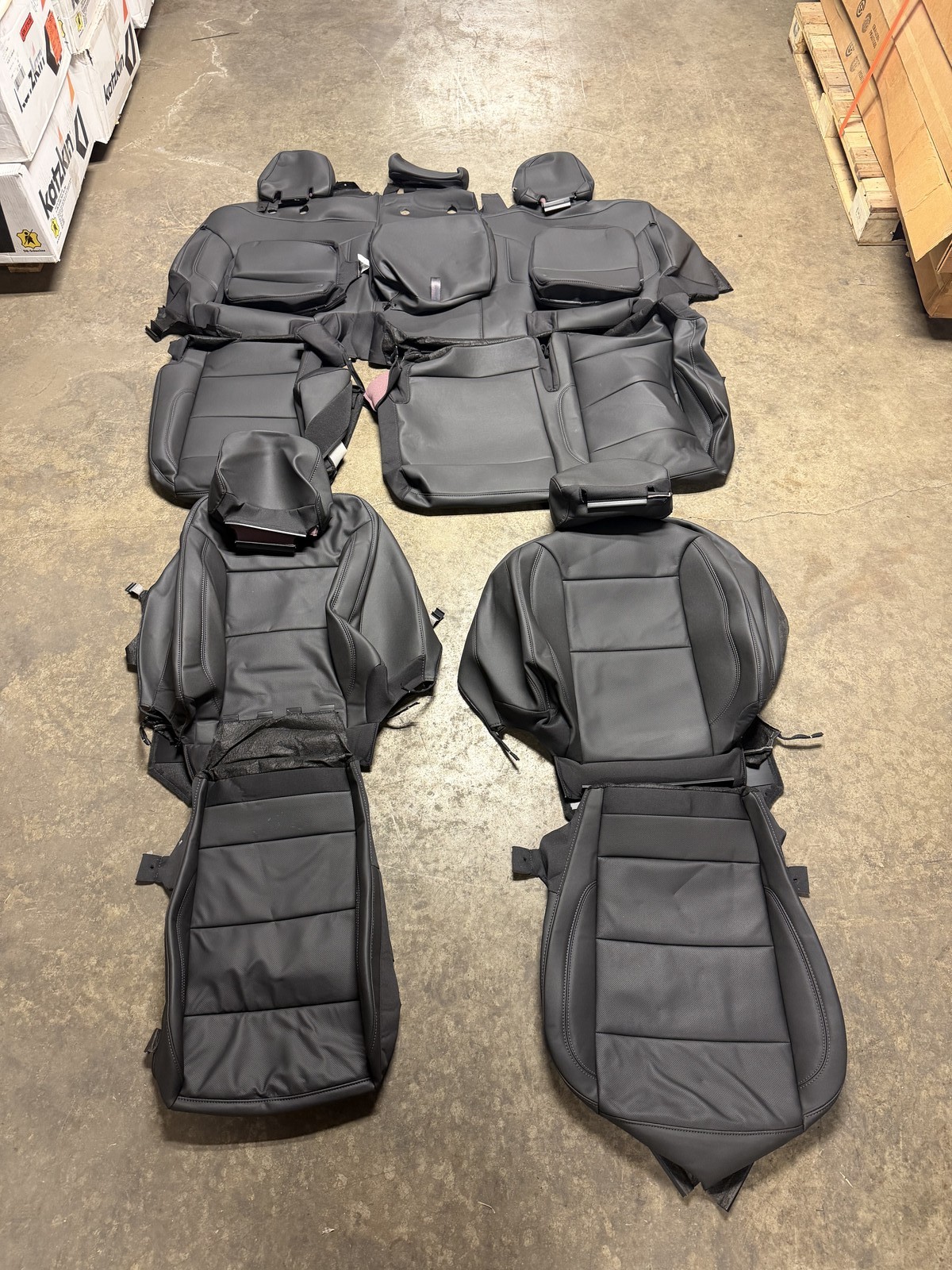 Full Set Takeoff Gmc Sierra 1500 2022-2026 Black Leather Seat Covers