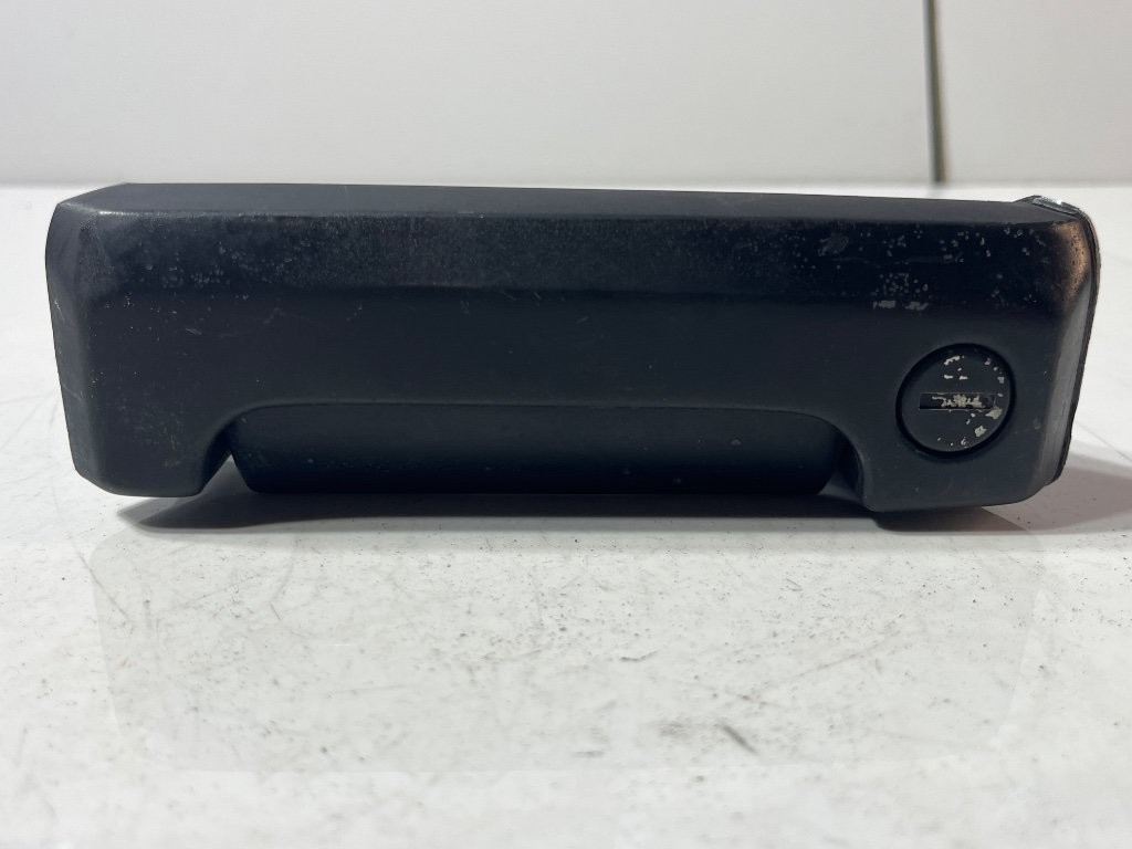 Rear outer door handle rh 7D0843704A VOLKSWAGEN KOMBI 1990-2003 used (75872) Rear outer door handle rh 7D0843704A VOLKSWAGEN KOMBI 1990-2003 used (75872)