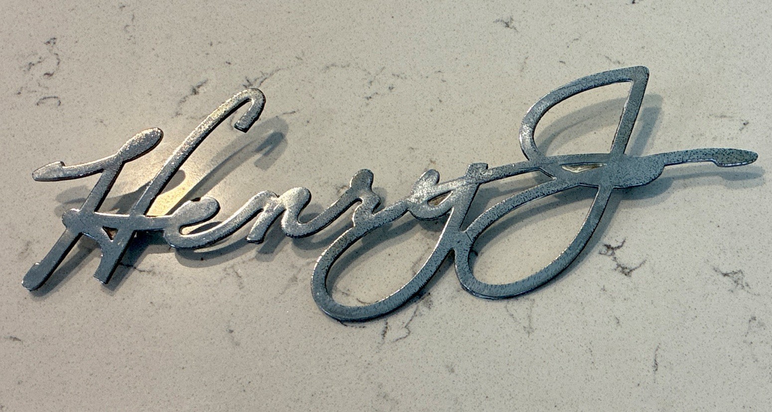 Kaiser Henry J Original Trunk Emblem Script Kaiser Henry J Original Trunk Emblem Script