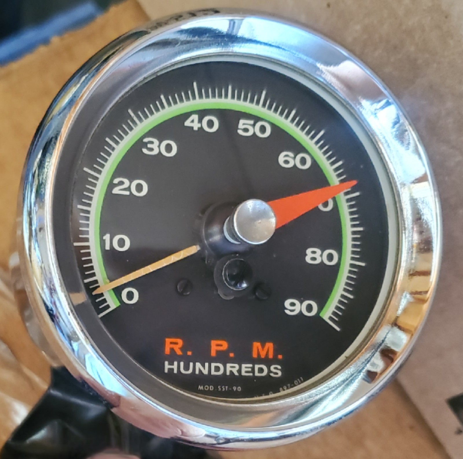 COOL 60s Sun SST 90 9K Tachometer w Nice Chrome Cup + Mount Been Stored Forever