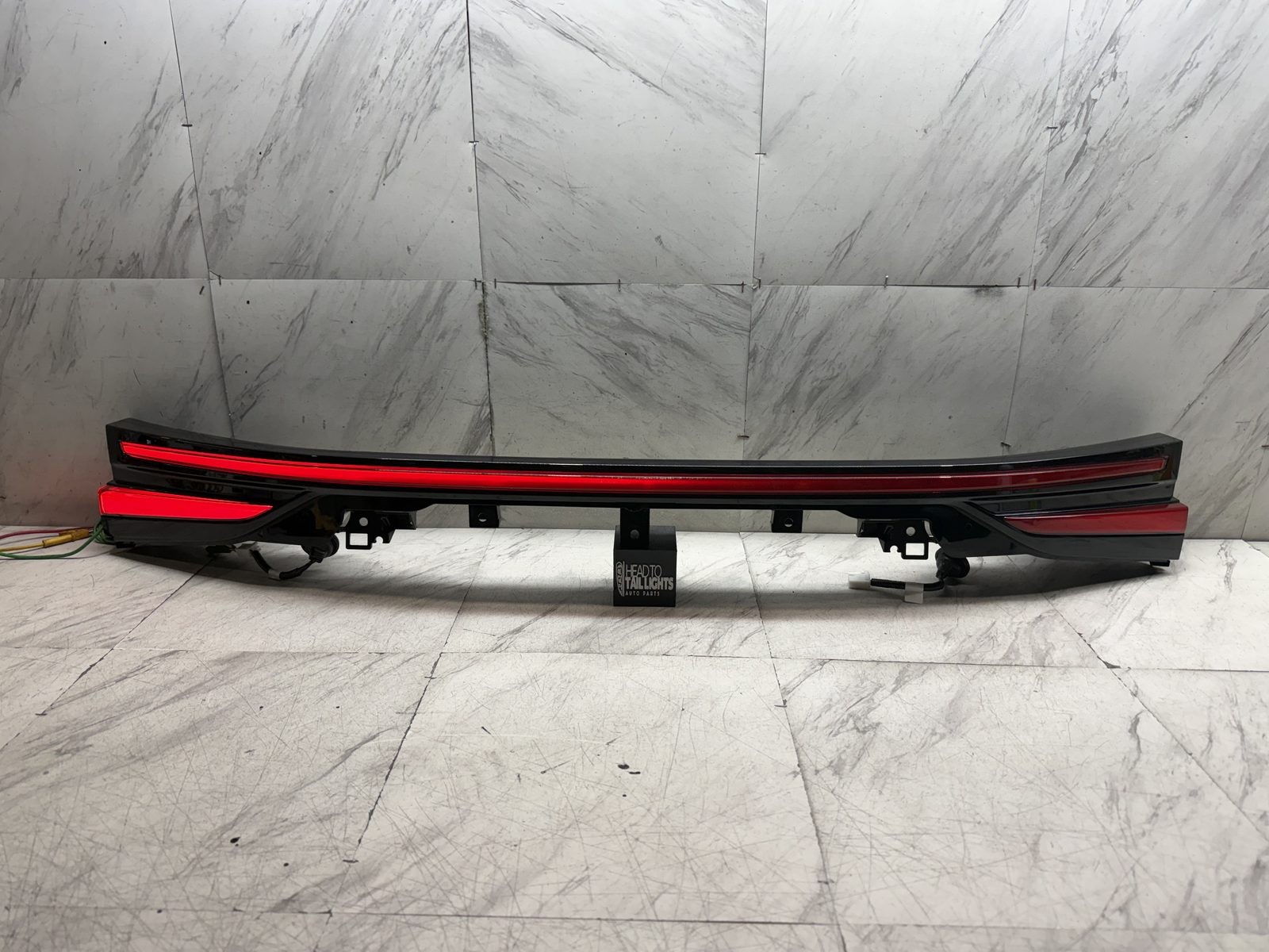 2022 2025 LEXUS NX250 NX350 NX450H+ TAIL LIGHT OEM CENTER LED 81580-F6020