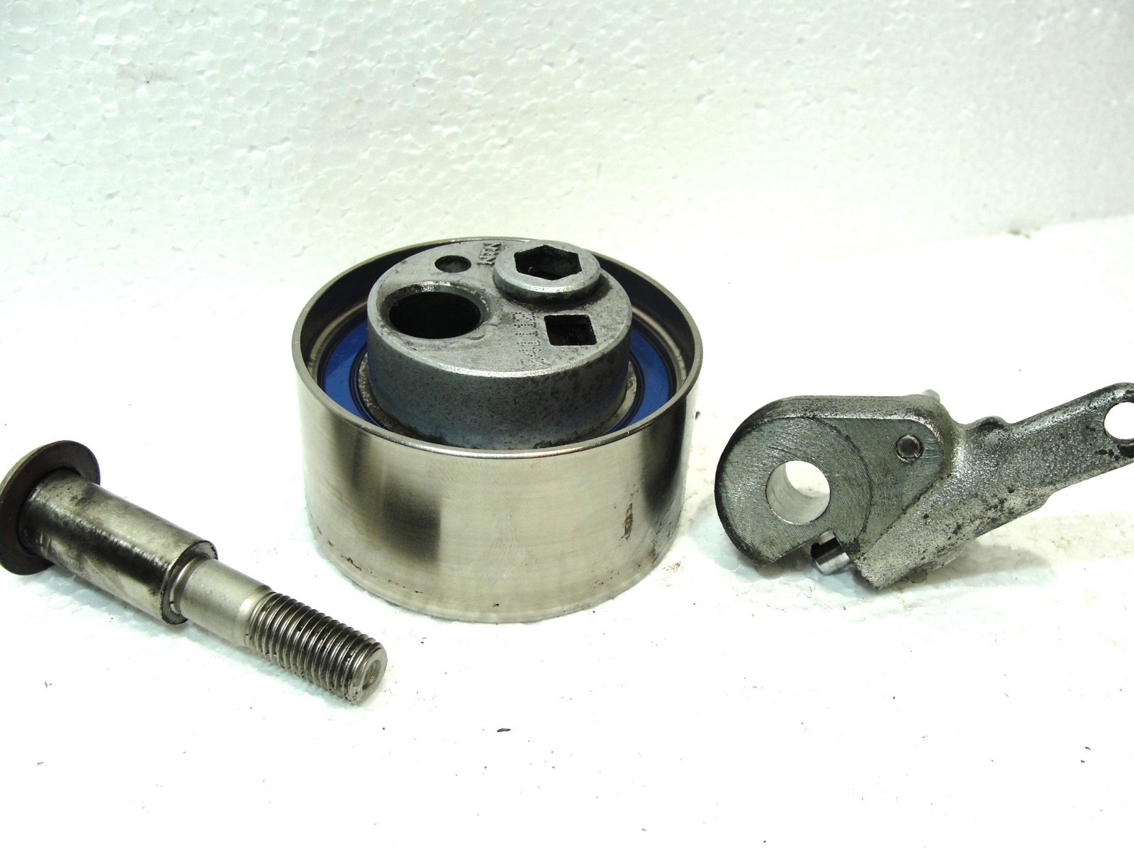 Yamaha 150 200 225 hp Outboard Motor Timing Belt Tensioner Pulley 63P-11590-01