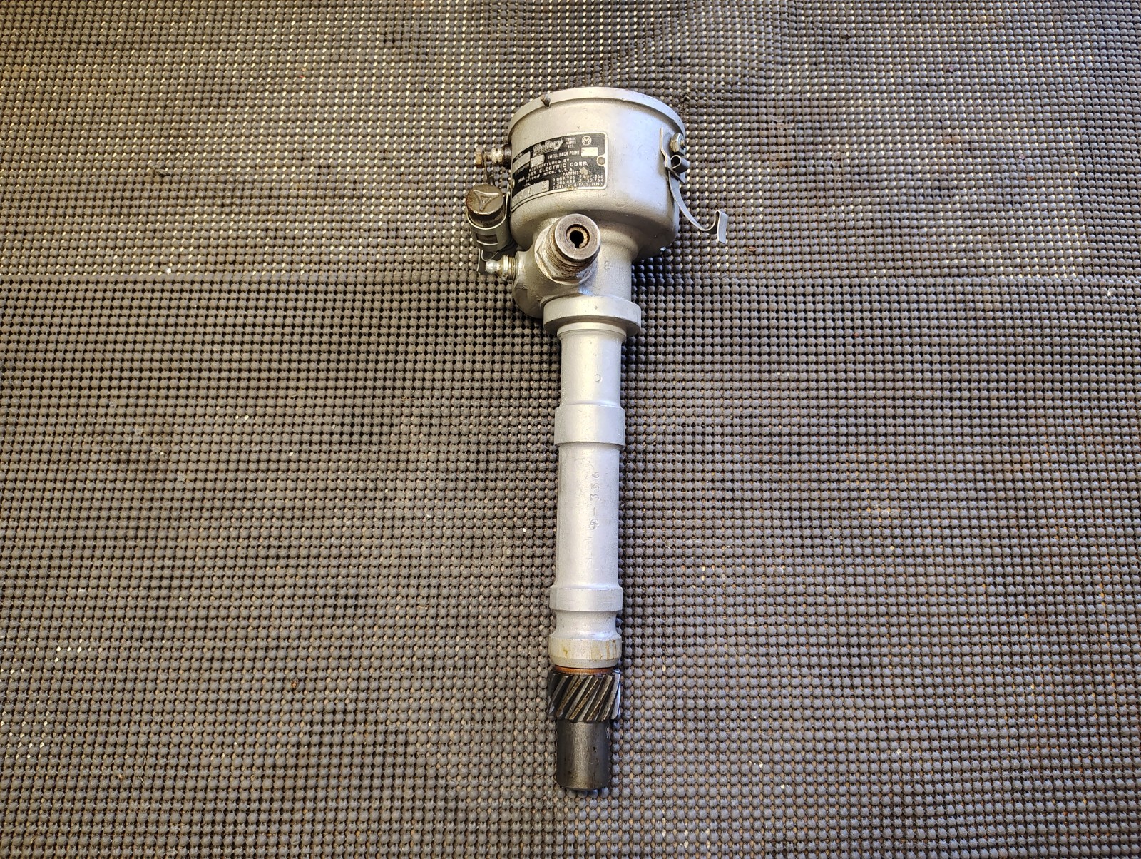 New 1960's Chevy Corvette SBC Mallory Dual Point Tach Drive Distributor YD 356A2