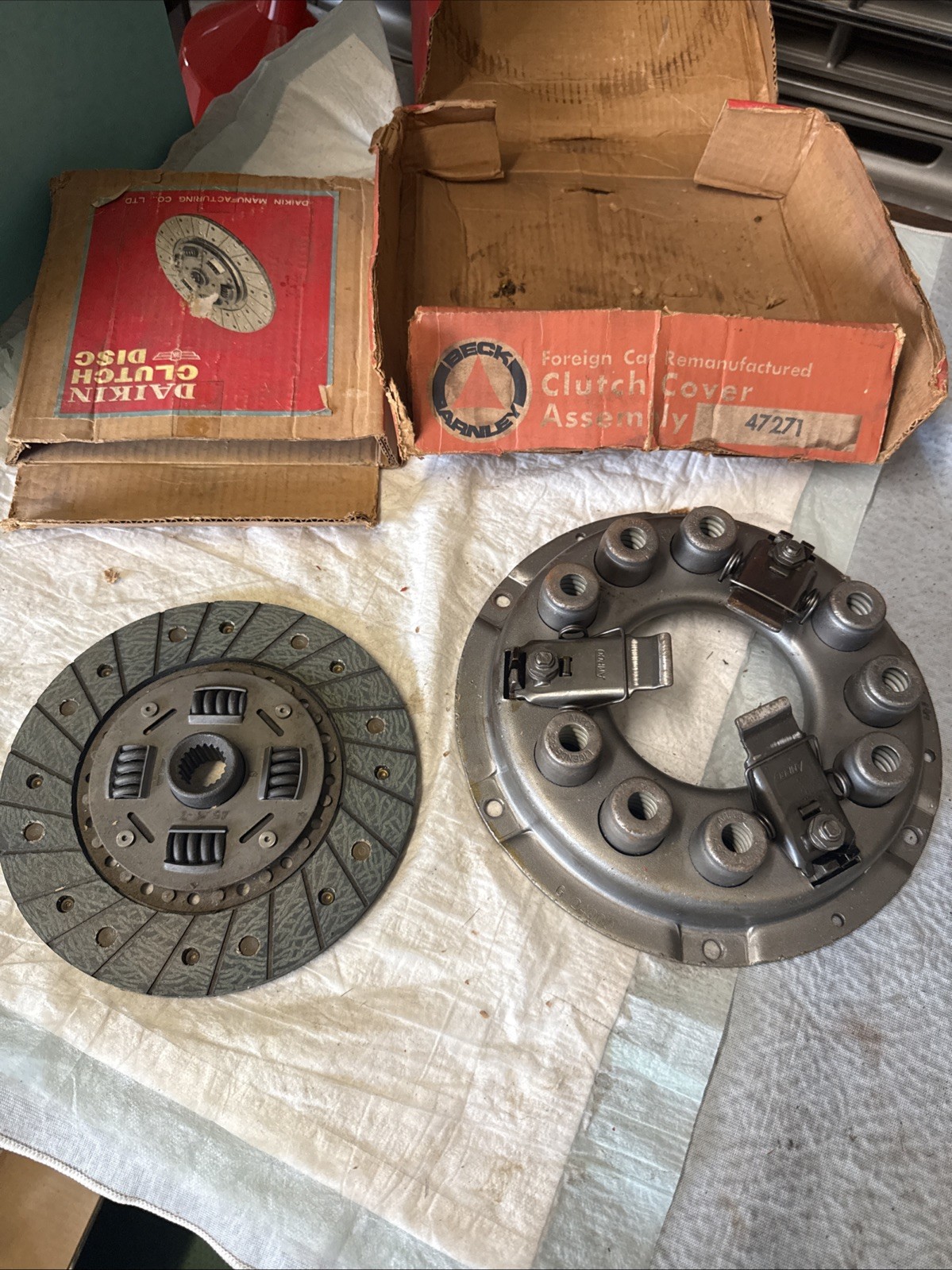 Datsun PL410 San & SW 520, 521 PT Clutch Cover & Disk Beck Arnley 47271 / 48271 Datsun PL410 San & SW 520, 521 PT Clutch Cover & Disk Beck Arnley 47271 / 48271