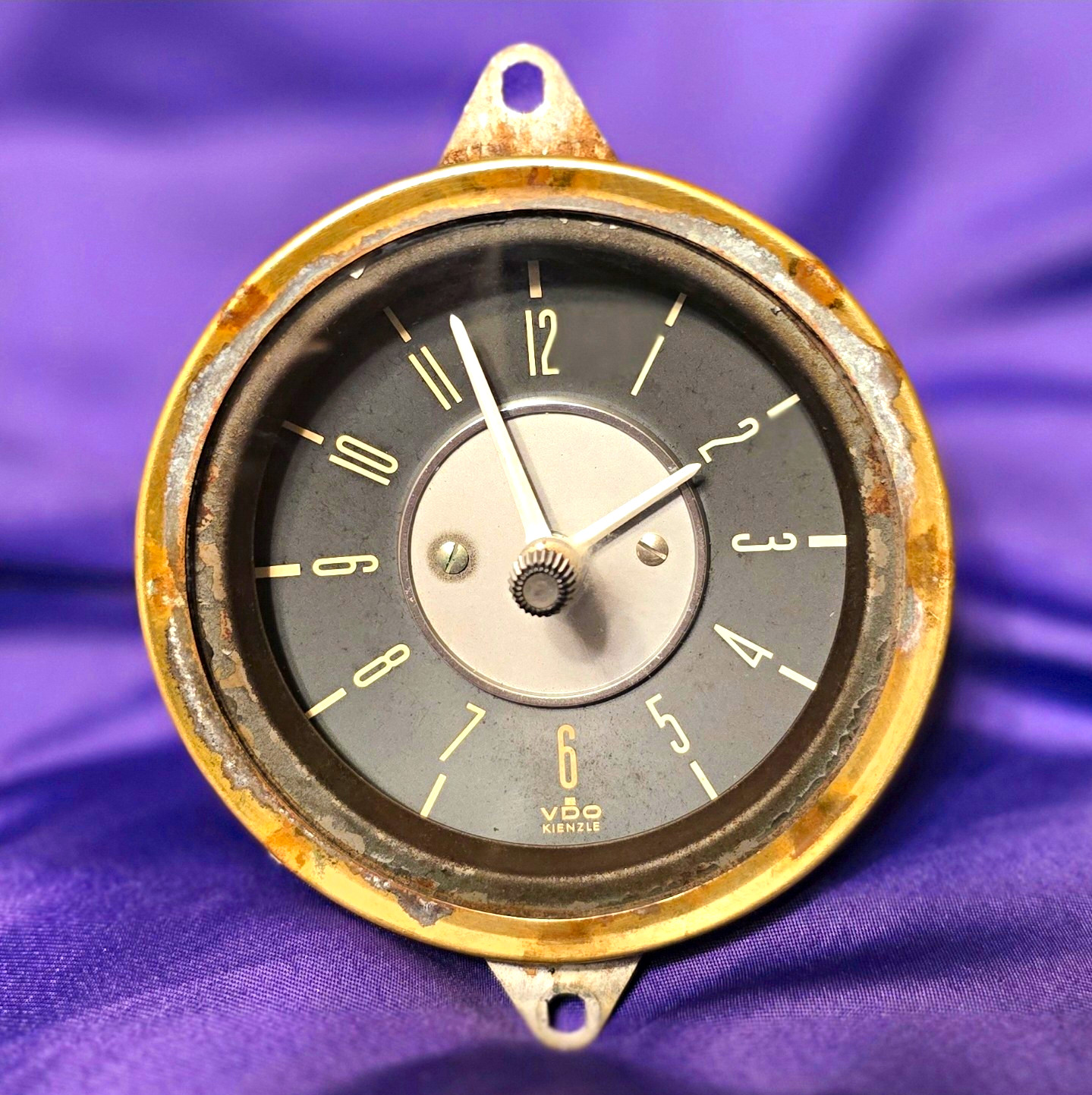 VW Bay Bus Kienzle Clock Volkswagen Volkswagon Westfalia Riviera Sportsmobile VW VW Bay Bus Kienzle Clock Volkswagen Volkswagon Westfalia Riviera Sportsmobile VW