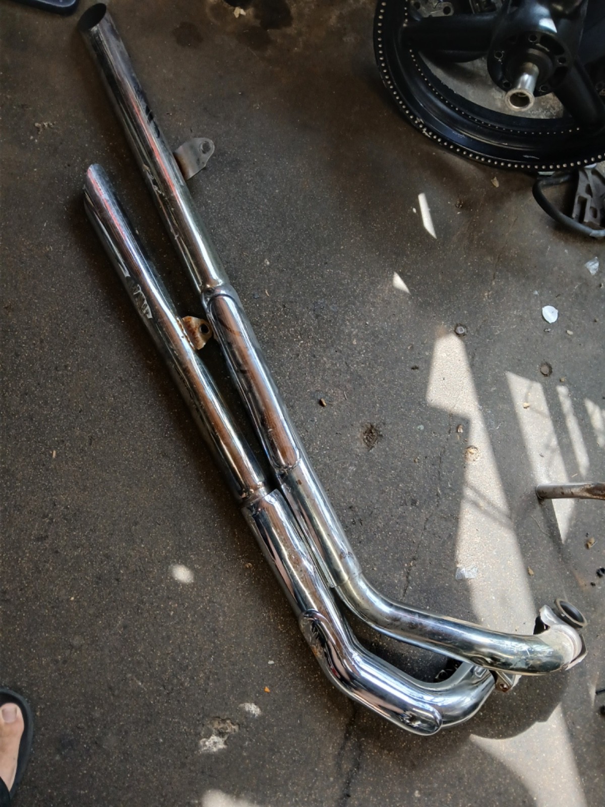 2007 YAMAHA V STAR 1100 XVS1100 EXHAUST PIPE AFTERMARKET MUFFLERS 2007 YAMAHA V STAR 1100 XVS1100 EXHAUST PIPE AFTERMARKET MUFFLERS