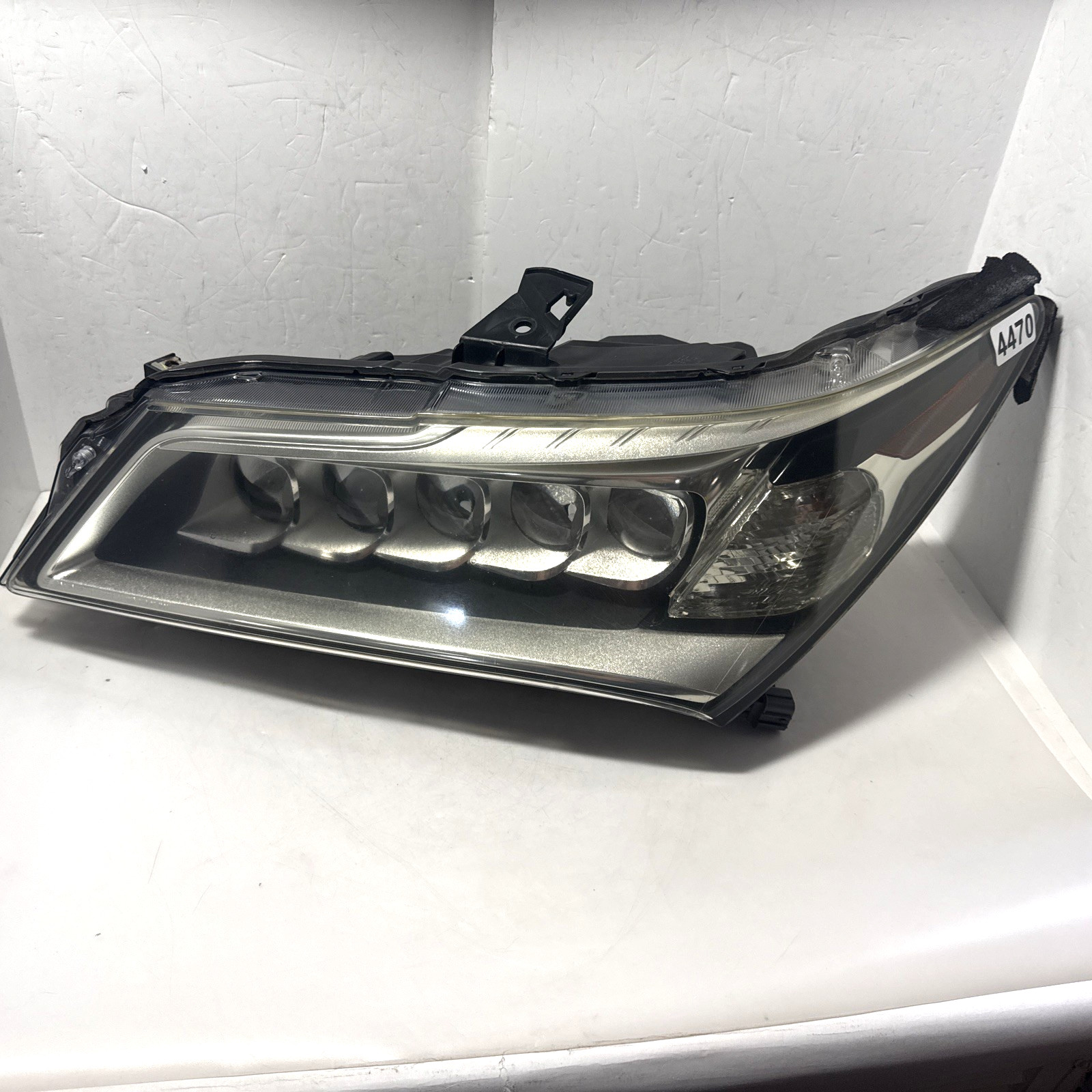 Acura MDX 2014 2015 2016 LH Drivers LED Headlight OEM 33150-TZ5-A01 Acura MDX 2014 2015 2016 LH Drivers LED Headlight OEM 33150-TZ5-A01