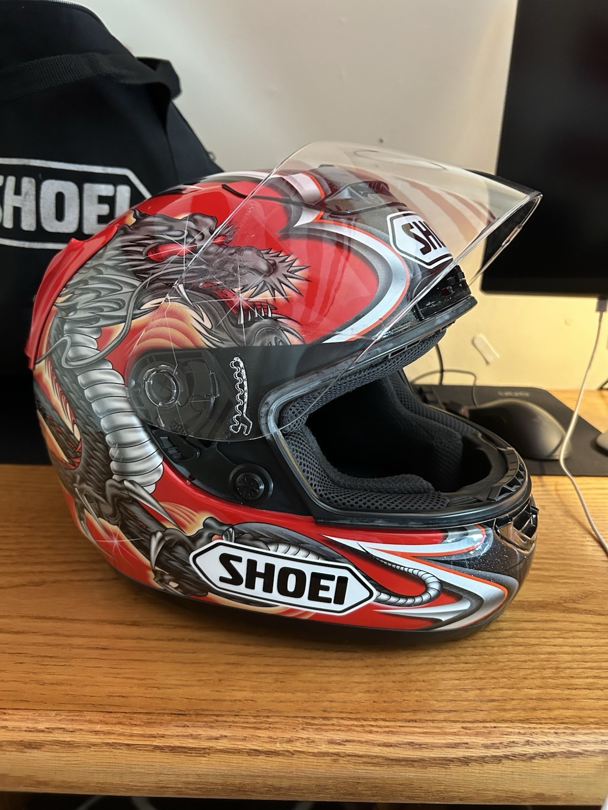 Shoei Ryuichi Kiyonari Signature Dragon Helmet, Size medium Shoei Ryuichi Kiyonari Signature Dragon Helmet, Size medium