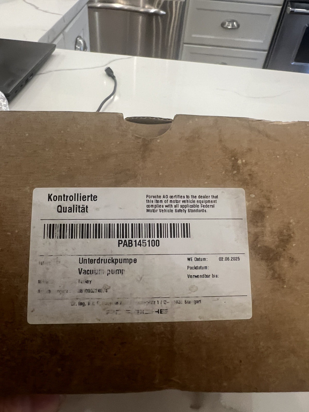 OEM AUDI BENTLEY PORSCHE VW 2.9L 3.0L 4.0L VACUUM PUMP NEW w/ missing Nipple OEM AUDI BENTLEY PORSCHE VW 2.9L 3.0L 4.0L VACUUM PUMP NEW w/ missing Nipple