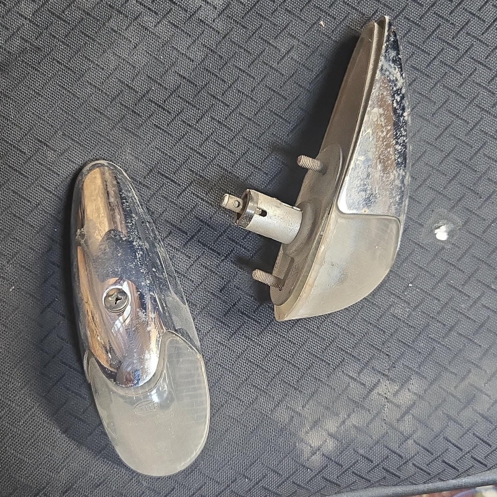 1958-1963 VOLKSWAGEN BEETLE FRONT TURN LIGHT 1958-1963 VOLKSWAGEN BEETLE FRONT TURN LIGHT