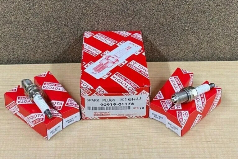 OEM 2004-2006 SCION XB 4CYL SPARK PLUGS QTY 4