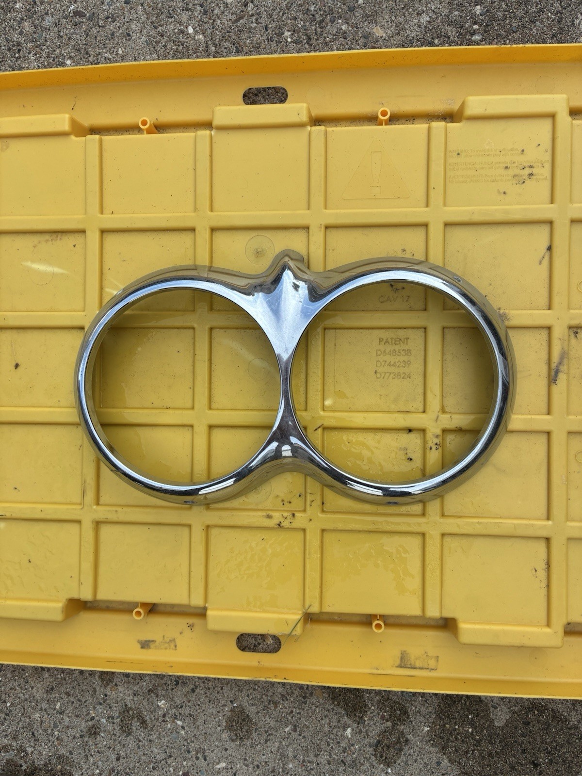 1961 1962 61 62 CHEVROLET CORVETTE C1 LH HEADLIGHT BEZEL OE GM 3779239 1961 1962 61 62 CHEVROLET CORVETTE C1 LH HEADLIGHT BEZEL OE GM 3779239