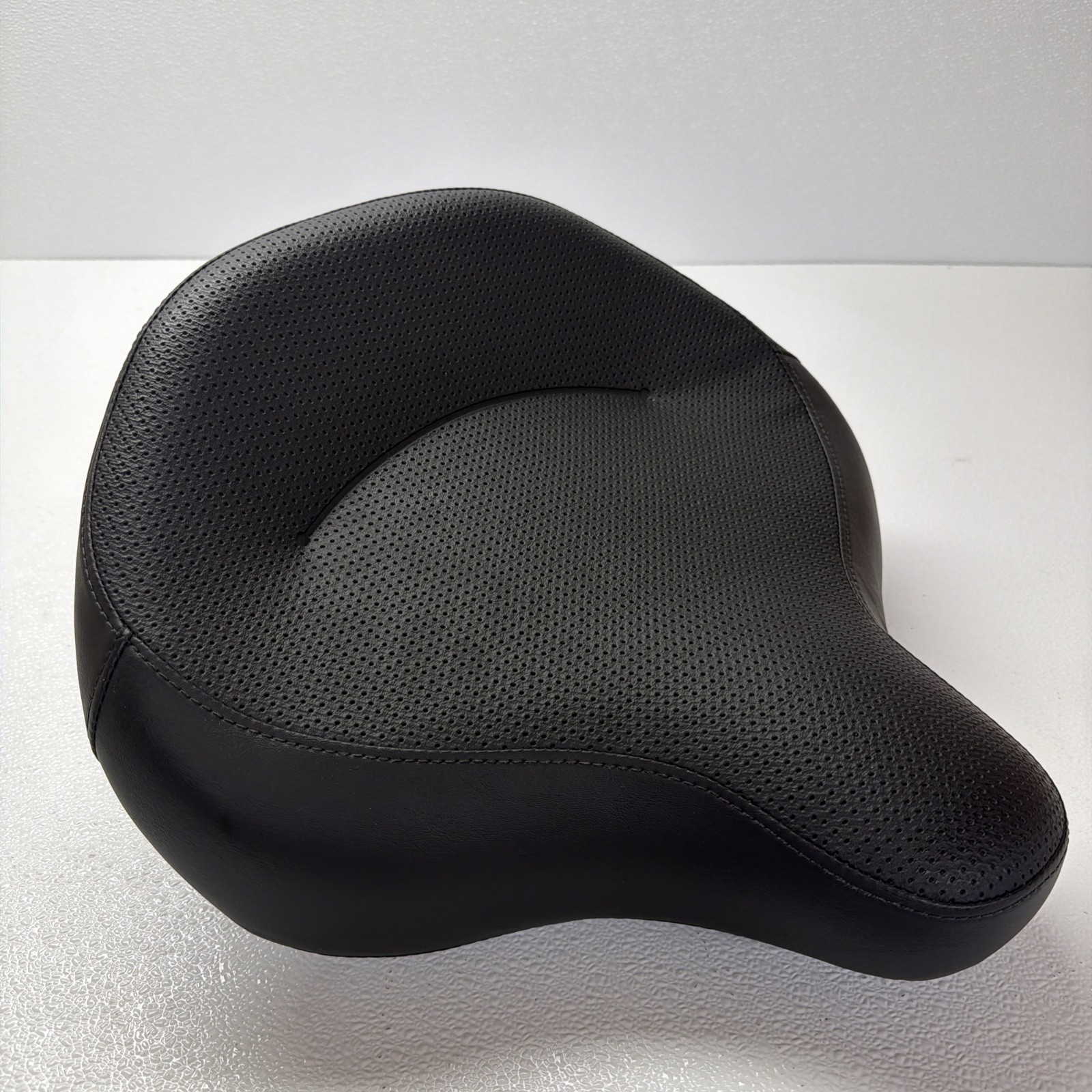 2009 - 2023 HARLEY TOURING POLICE SPRING SOLO SEAT W BRACKETS mint condition OEM