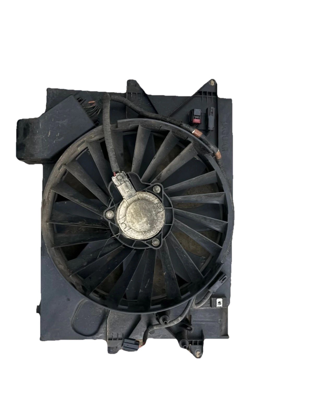 1999-2002 JAGUAR S TYPE 3.0 V6 RADIATOR FAN AND SHROUD P/N 8240261 OEM 1999-2002 JAGUAR S TYPE 3.0 V6 RADIATOR FAN AND SHROUD P/N 8240261 OEM