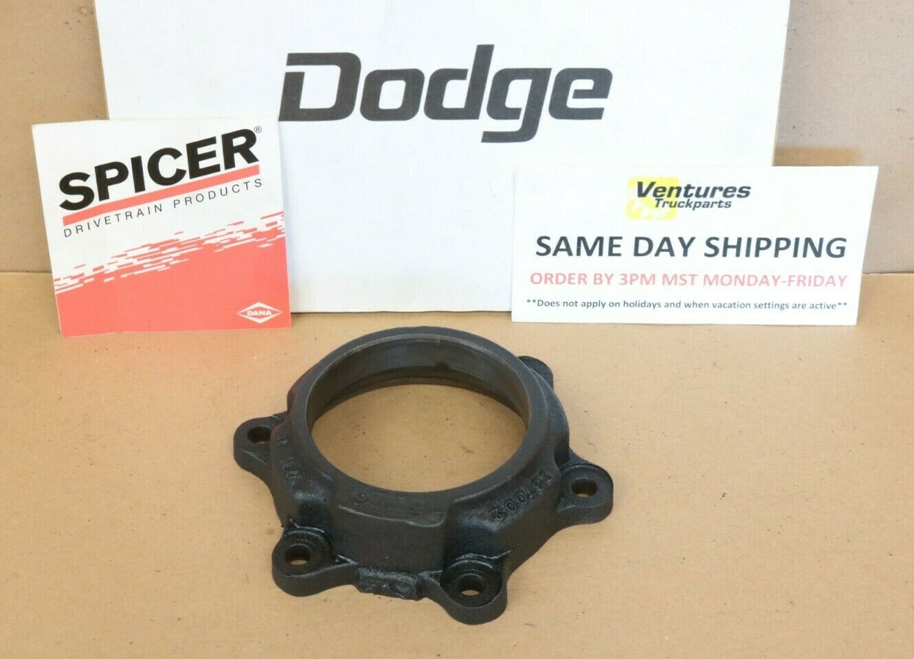 1974-1979 Dodge W200 W150 DANA 44 4X4 Front Wheel Bearing Retainer Full Time 4x4