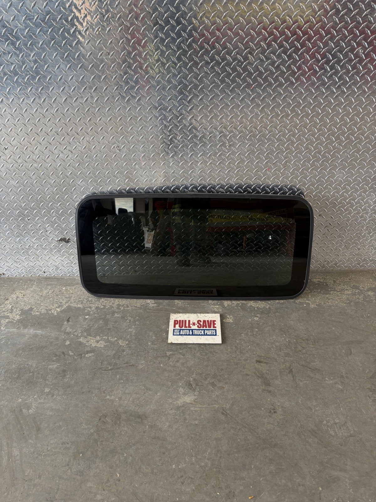 2011-2017 Honda Odyssey Sunroof Glass Sun Roof Moonroof Moon Roof OEM 2011-2017 Honda Odyssey Sunroof Glass Sun Roof Moonroof Moon Roof OEM