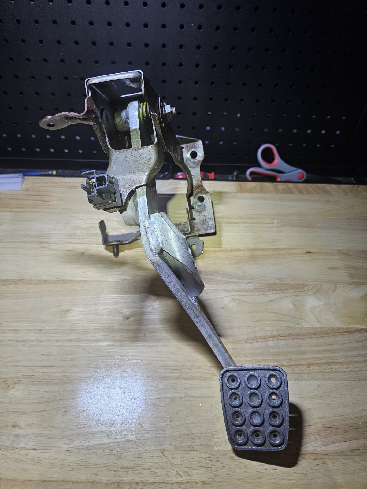 JDM Mazda RX7 FD3S RHD Manual Brake Pedal Assembly OEM FD01 Series 6 7 8 JDM Mazda RX7 FD3S RHD Manual Brake Pedal Assembly OEM FD01 Series 6 7 8