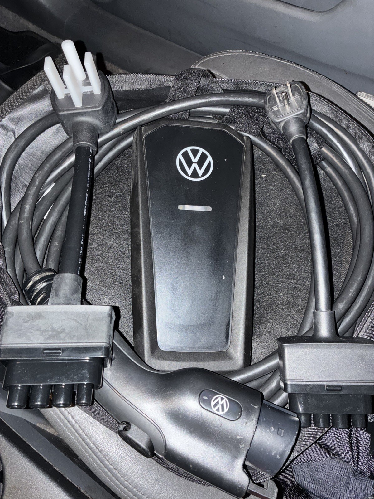 2021-2026 Volkswagen ID 4 2-in-1 Mobile EV Charger Cable ( NEMA 14-50 & 5-15 )