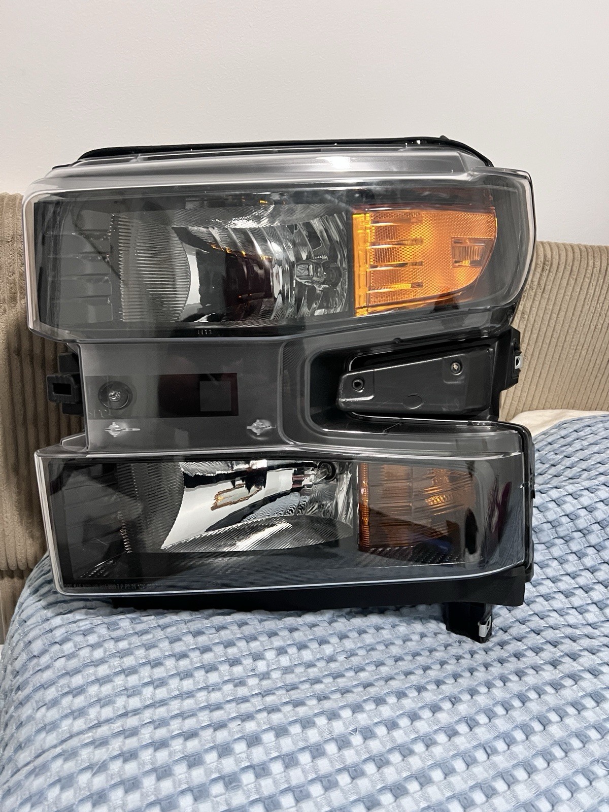 2020-2021 CHEVROLET SILVERADO 1500 LH LEFT Headlamp Halogen