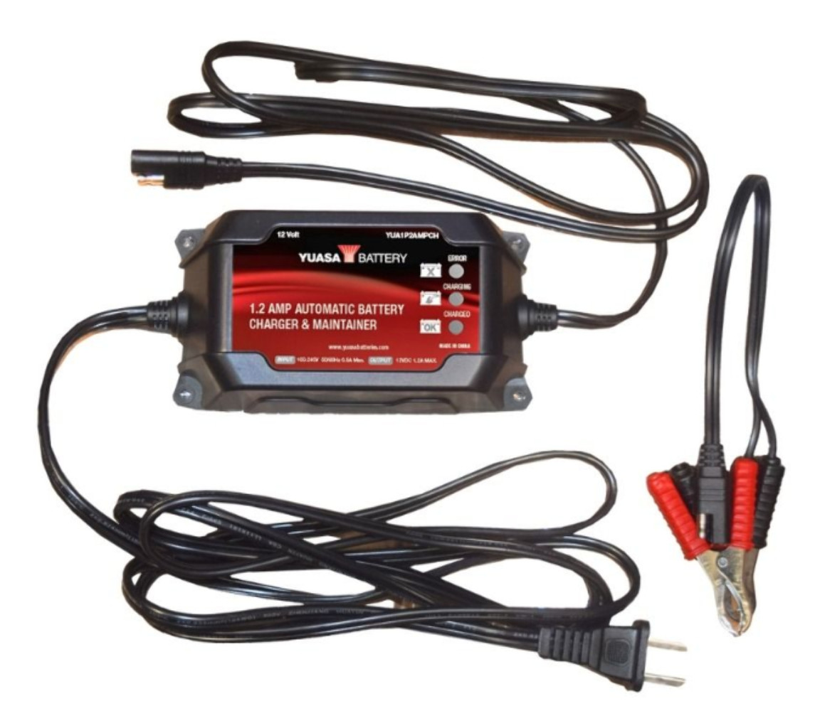 NEW Yuasa 1.2-Amp 12V Battery Charger Maintainer 49-1103