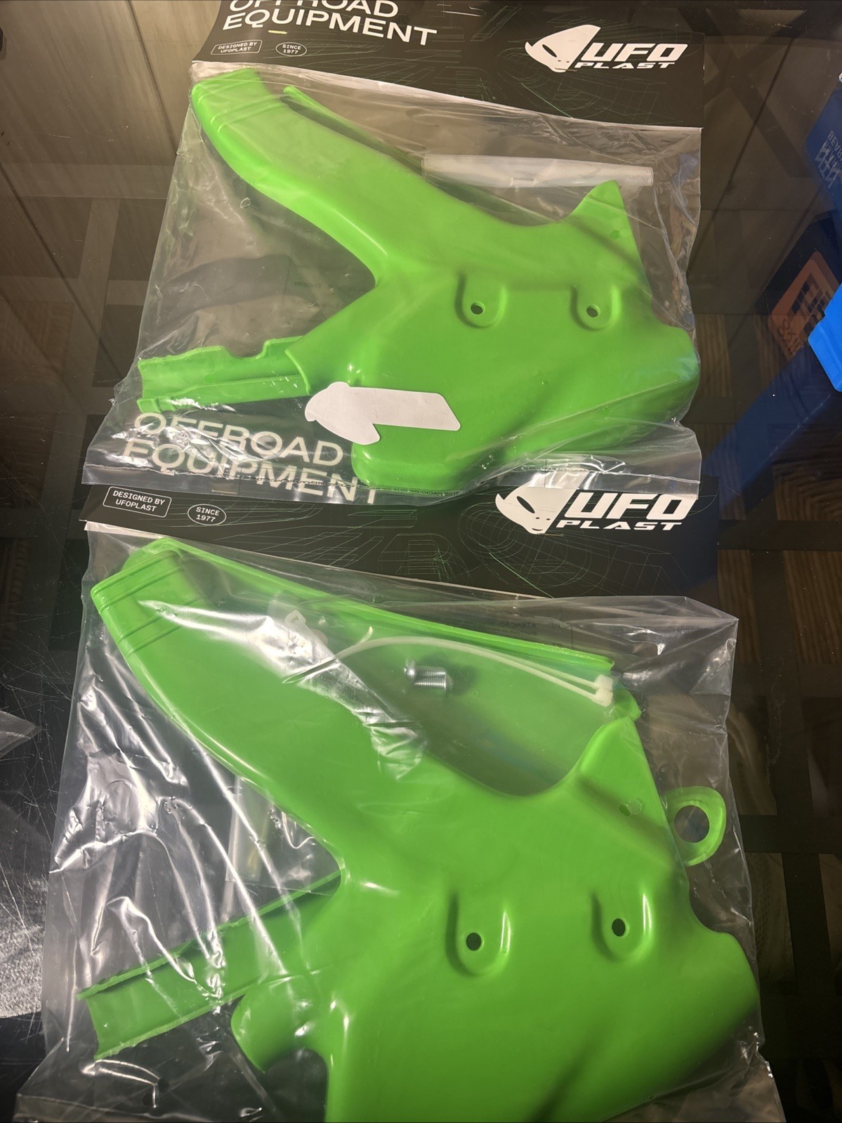 NEW Ufo Plast Frame Guard-Green for Kawasaki KDX 200 (1990-94) Lot of 2 NEW Ufo Plast Frame Guard-Green for Kawasaki KDX 200 (1990-94) Lot of 2