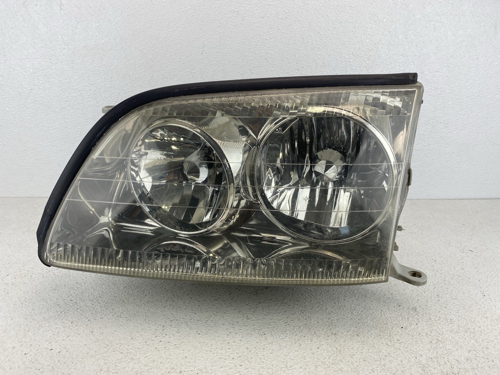 1998-2000 Lexus LS400 Xenon HID Headlight Left Driver Side OEM 85967-50010
