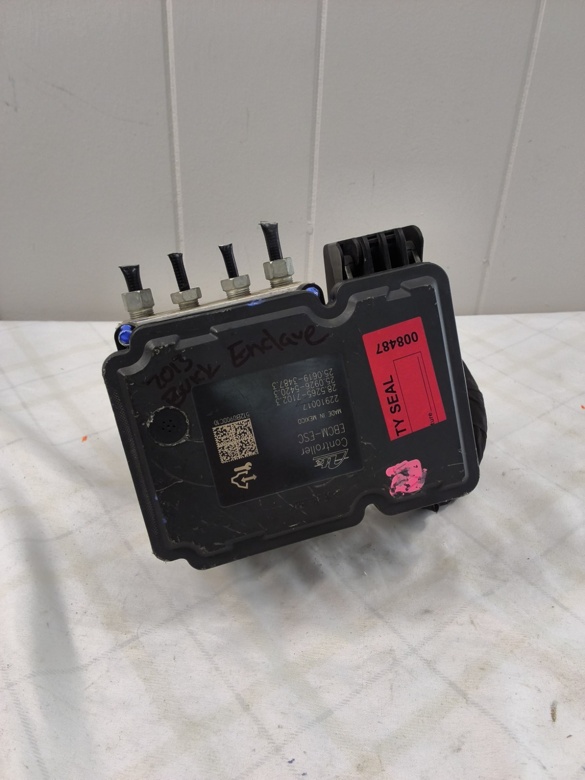 2011-2016 Cadillac SRX ABS Anti-Lock Brake Pump Module 22910014 2011-2016 Cadillac SRX ABS Anti-Lock Brake Pump Module 22910014