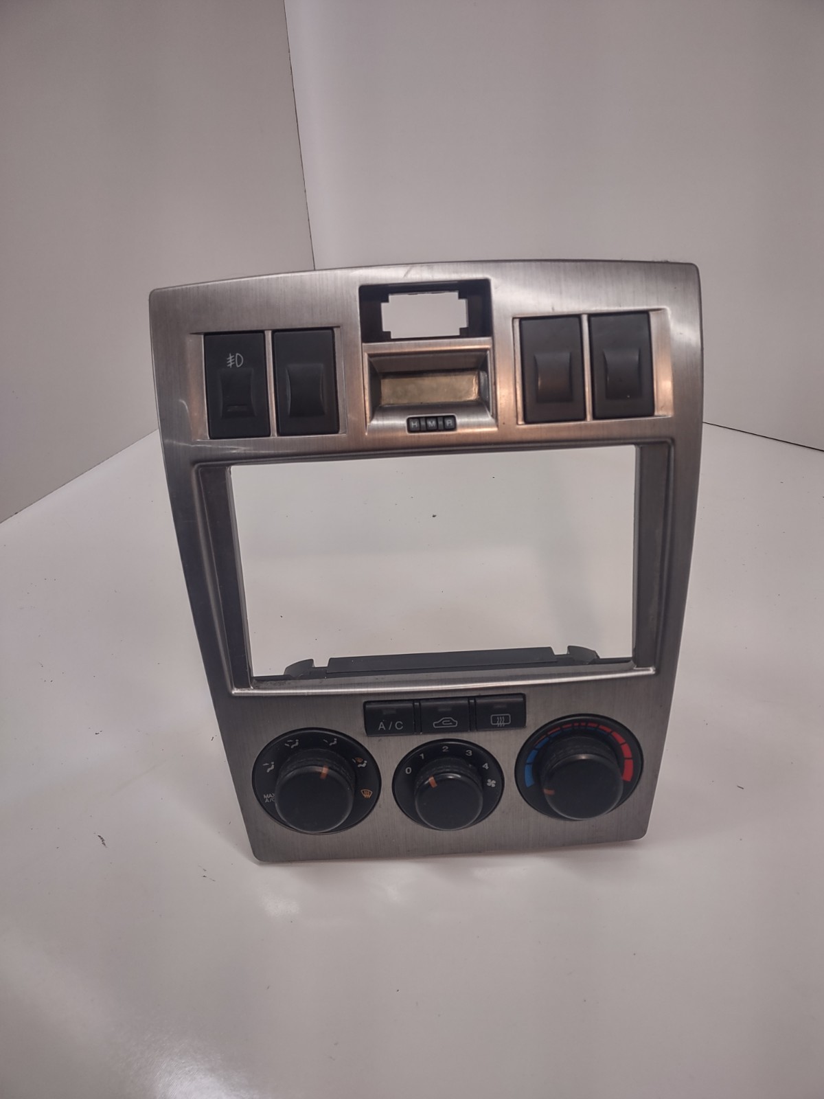 2003-2008 Hyundai Tiburon Climate Heater A/c Control Panel with Radio Bezel OEM 2003-2008 Hyundai Tiburon Climate Heater A/c Control Panel with Radio Bezel OEM
