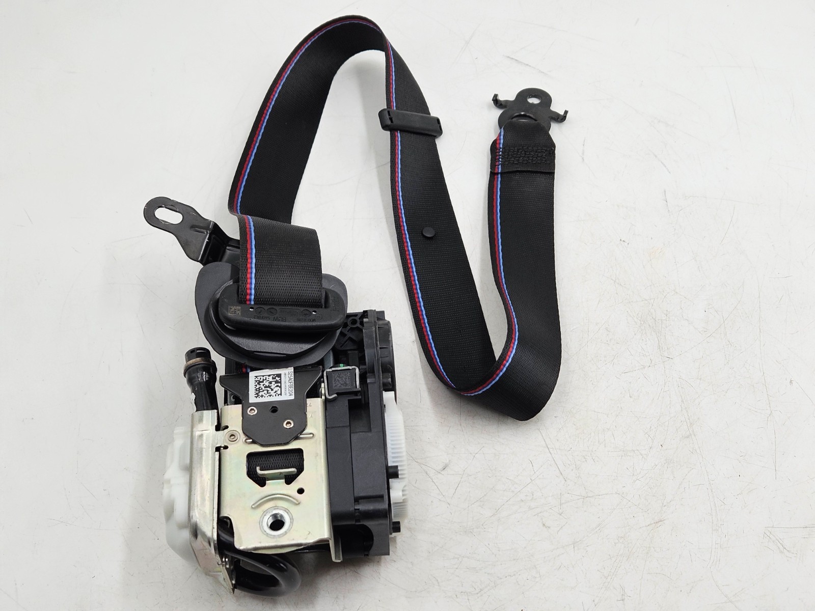 2023–2024 BMW XM Front Right Seatbelt Retractor Tricolor OEM
