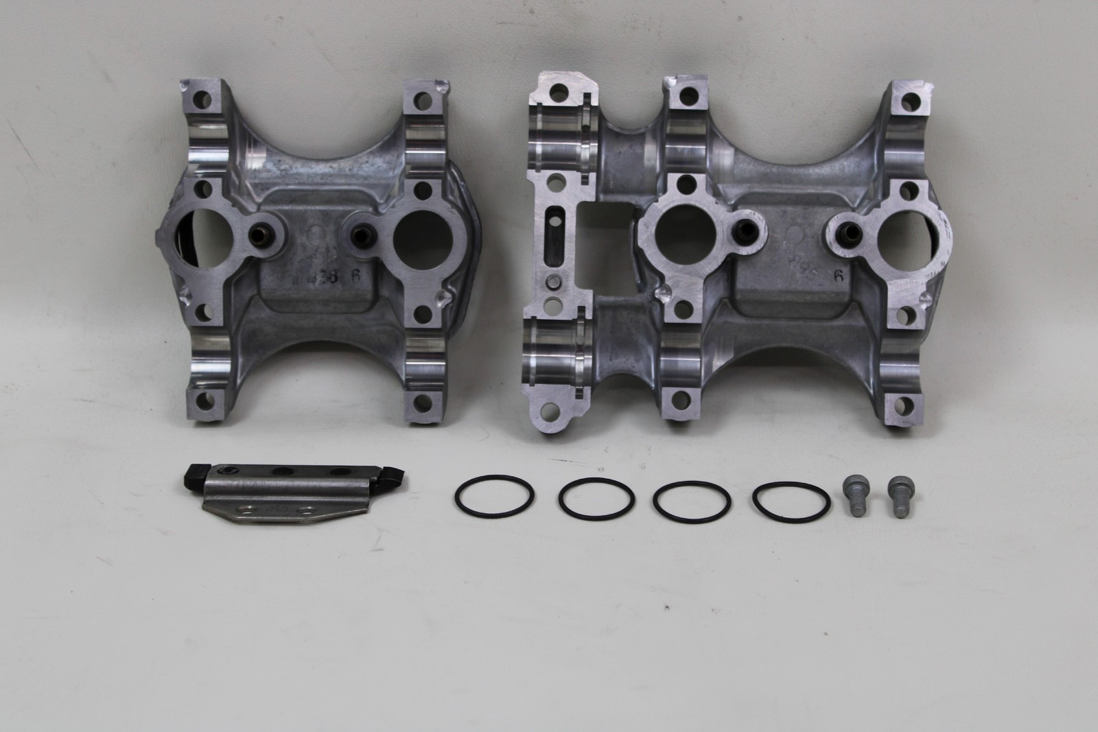 BMW S1000RR S1000 RR 16-18 OEM Engine Cylinder Head Cam Retainers Caps