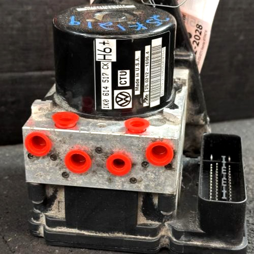 2011-2014 Volkswagen Beetle ABS Anti-Lock Brake Pump Control Module Assembly OEM