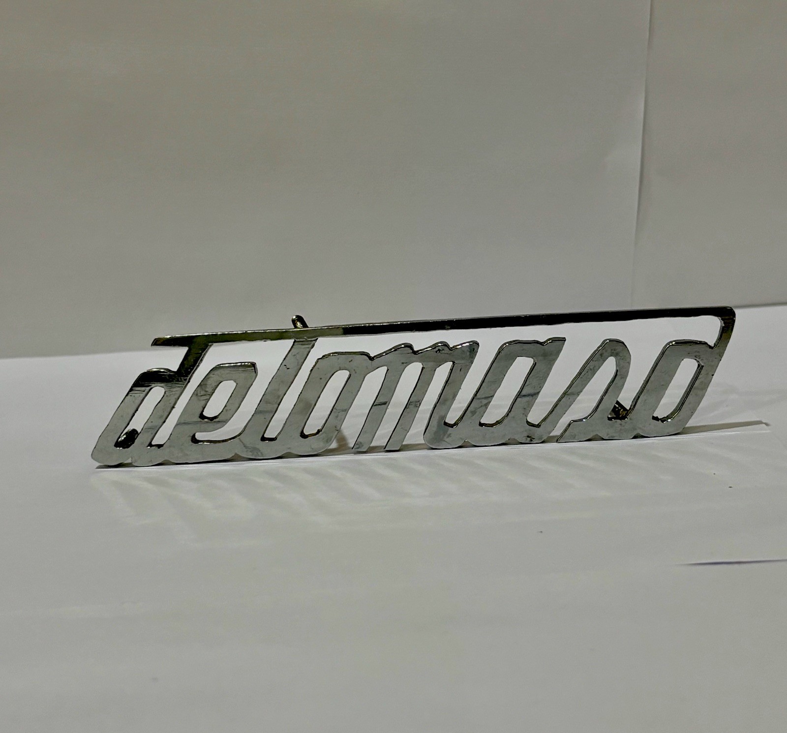 Vintage De Tomaso Pantera Mangusta Emblem Badge Chrome Decal S91 Vintage De Tomaso Pantera Mangusta Emblem Badge Chrome Decal S91