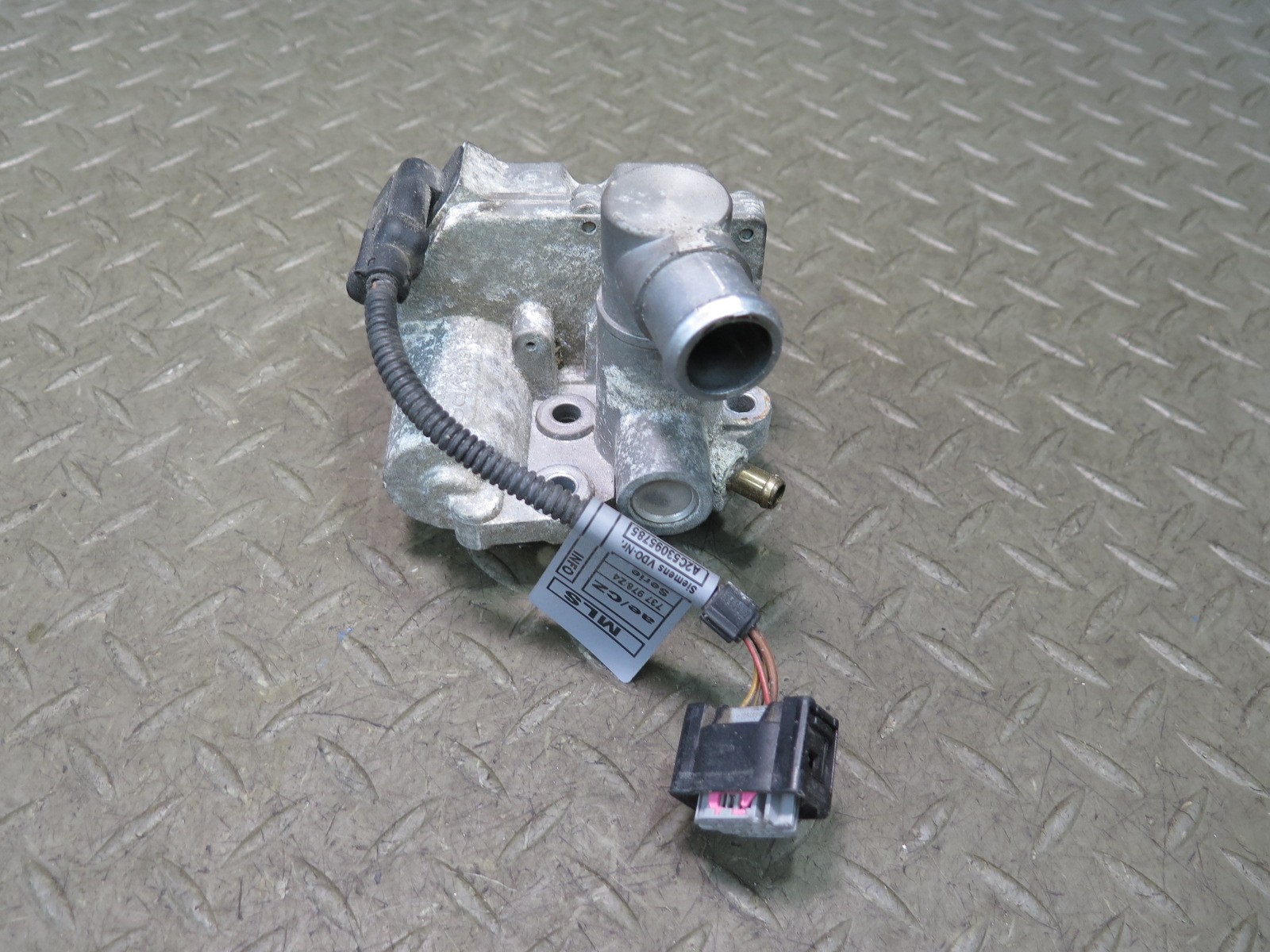 2006-2010 BMW E64 E63 M6 S85 V10 ENGINE IDLE ACTUATOR CONTROL VALVE ICV