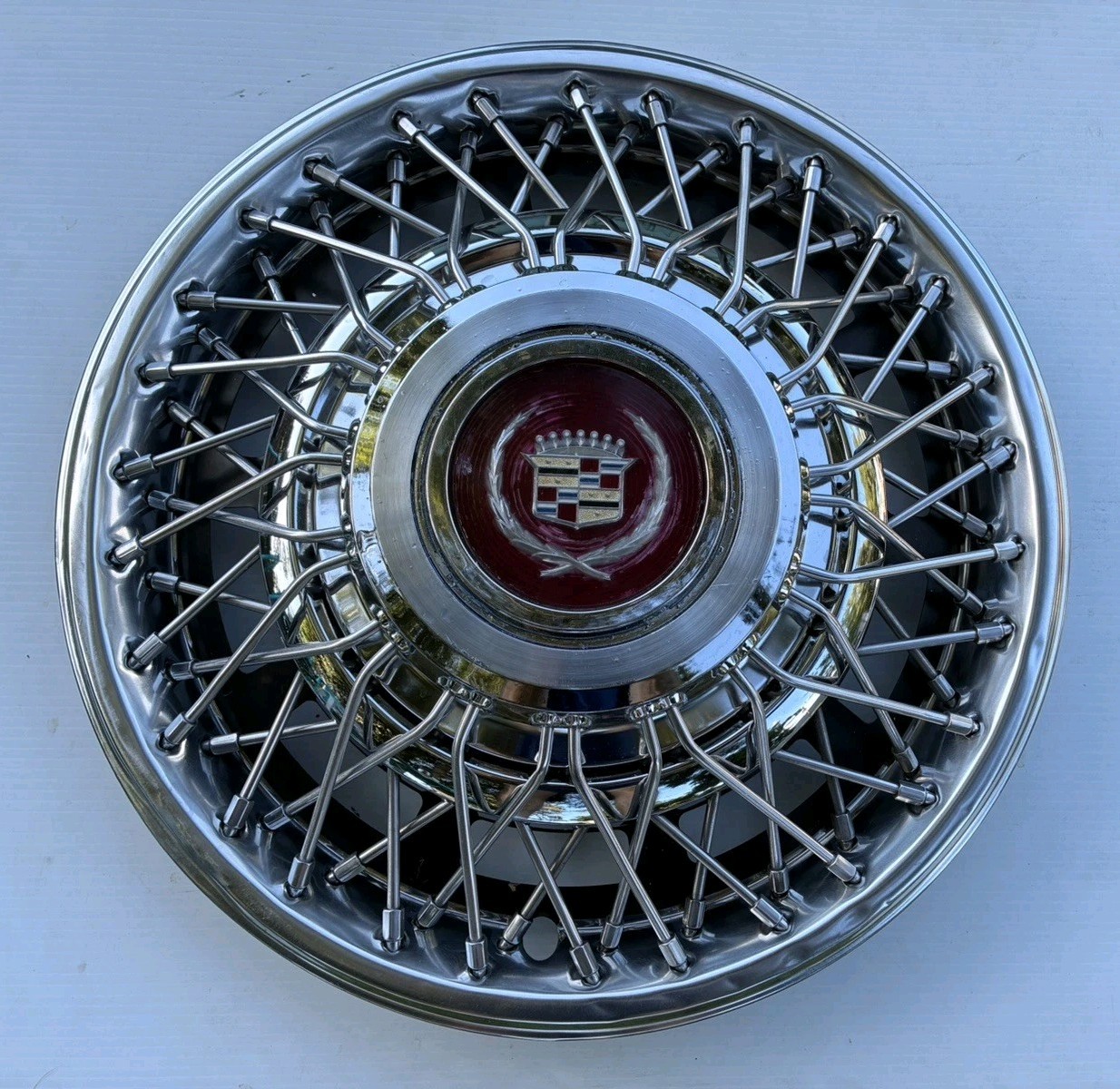 Cadillac Eldorado Wire Spoke Hubcap (1) Oem 15” Fits 81-85 & Seville P#01623577 Cadillac Eldorado Wire Spoke Hubcap (1) Oem 15” Fits 81-85 & Seville P#01623577