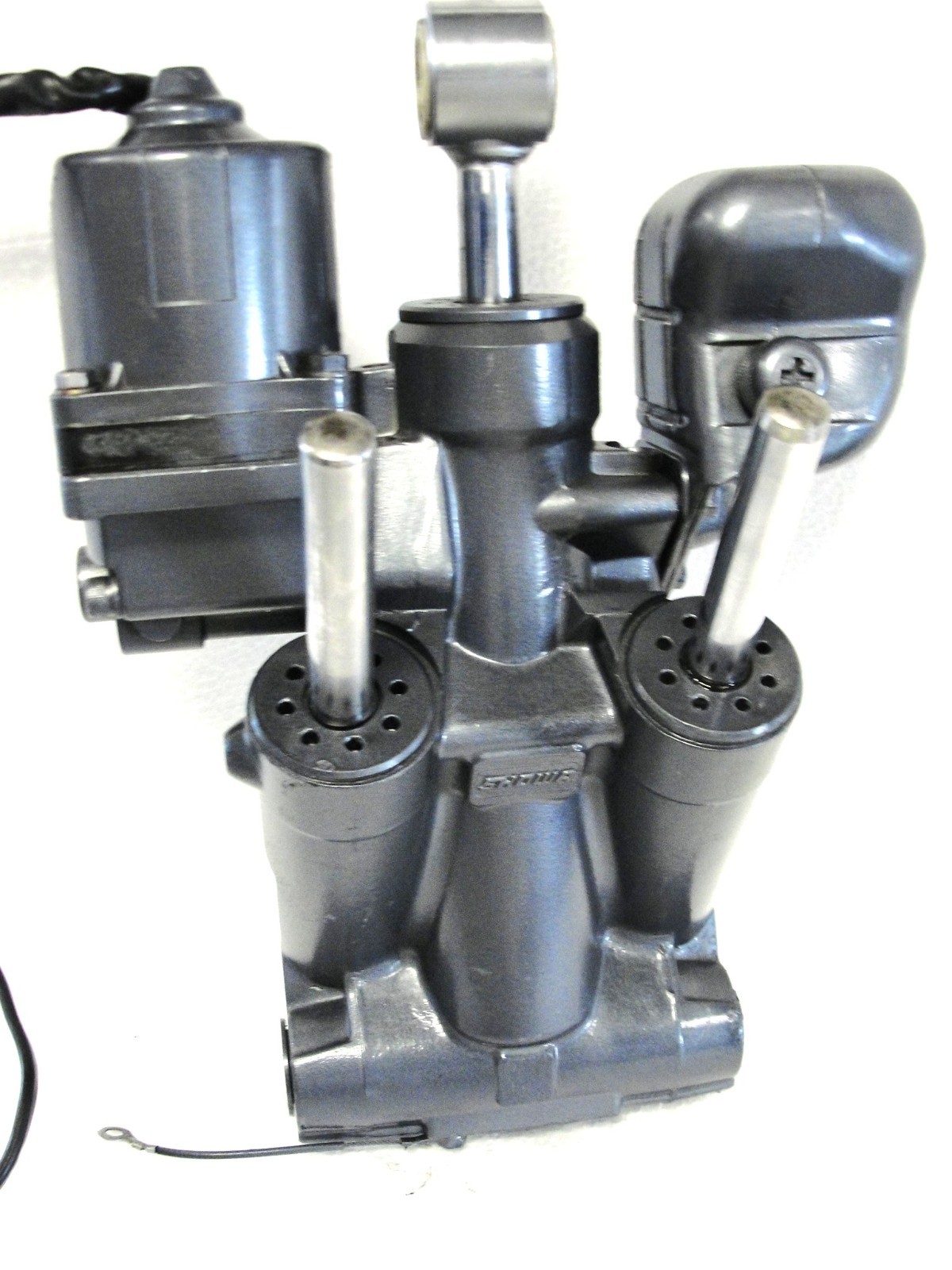 Yamaha 115 130 150 200 hp 4-Stroke HPDI F115 F150 Outboard Trim Unit w/ New Caps