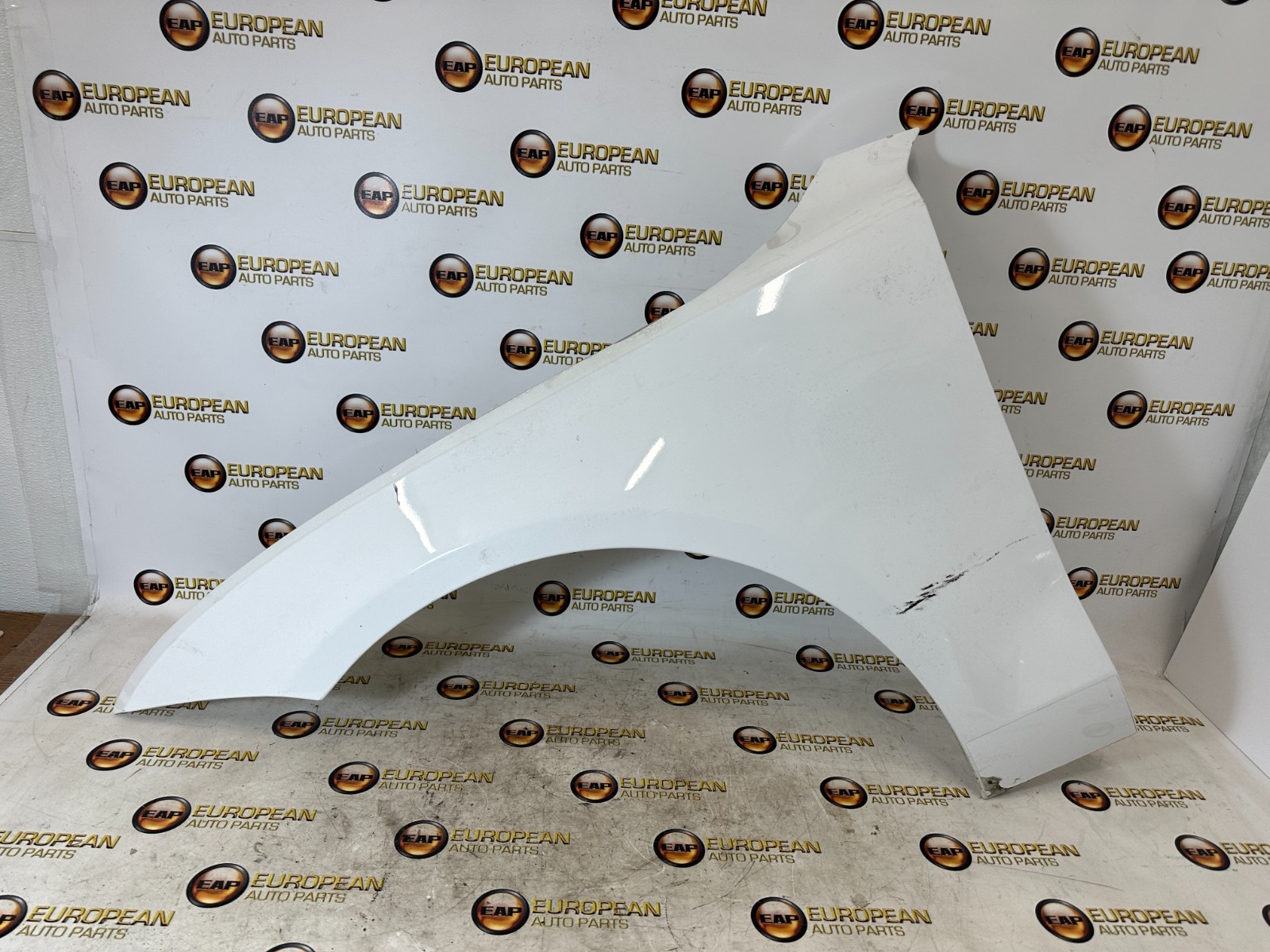 2013-2014 2016-2018 AUDI S7 - LEFT Fender WHITE *NOTE LOCAL PICK UP ONLY