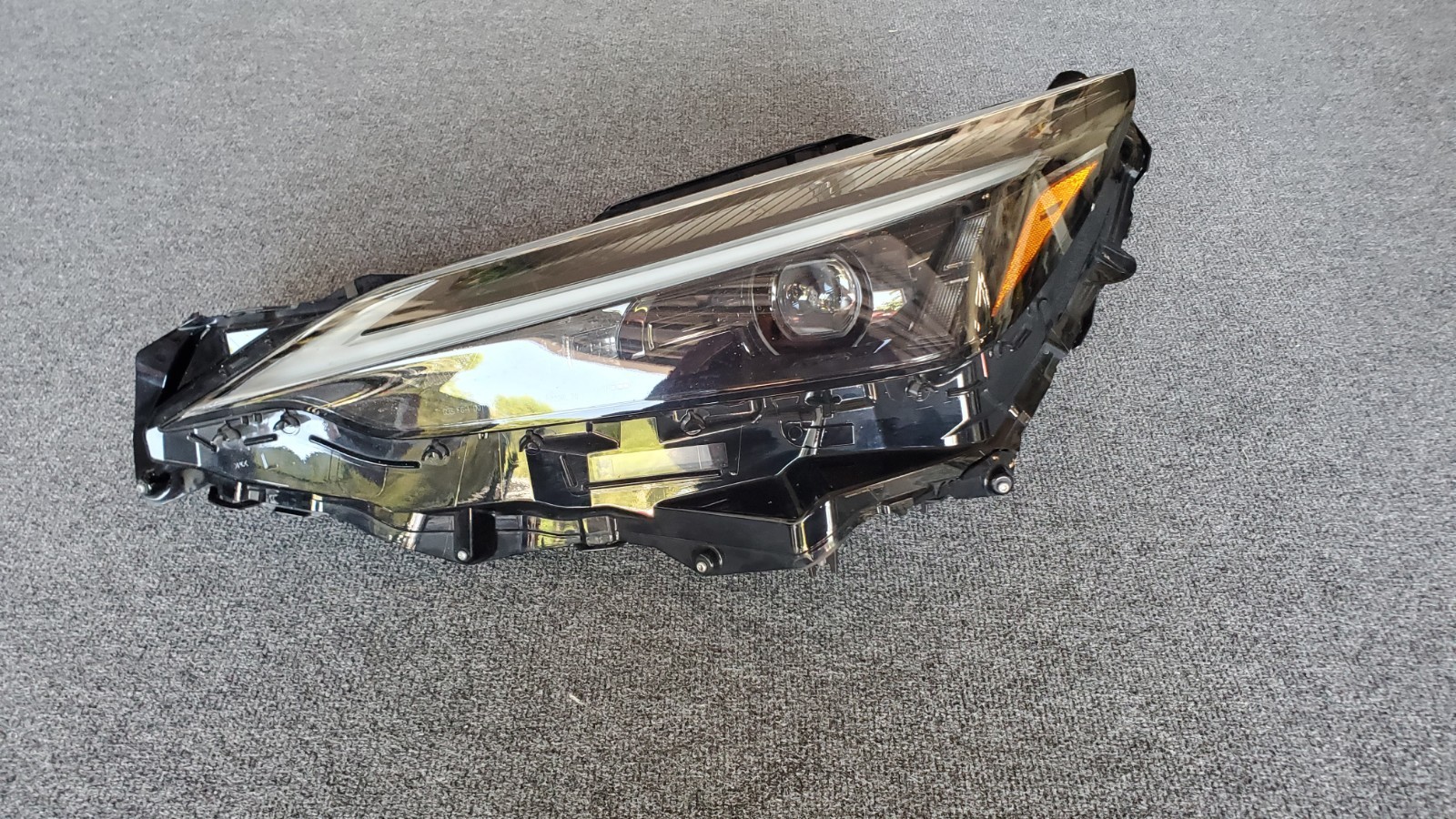 2022 2023 2024 Lexus NX NX250 NX350 Left LED Headlight 10100-8A0M0 damaged 2022 2023 2024 Lexus NX NX250 NX350 Left LED Headlight 10100-8A0M0 damaged