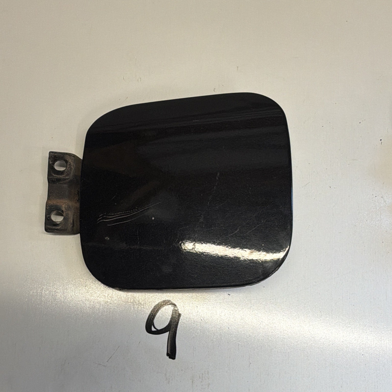 1996-2000 Honda Civic Fuel Door Oem Used Black 1996-2000 Honda Civic Fuel Door Oem Used Black