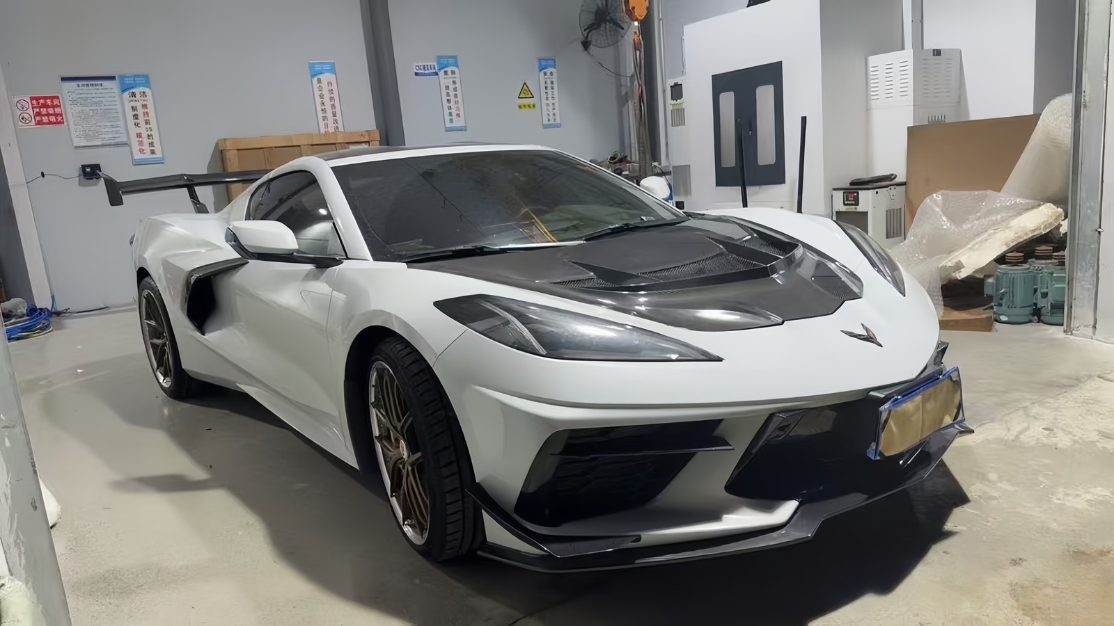 For 2020- Chevrolet Corvette C8 ZR1 Style Carbon Fiber Hood Bonnet For 2020- Chevrolet Corvette C8 ZR1 Style Carbon Fiber Hood Bonnet