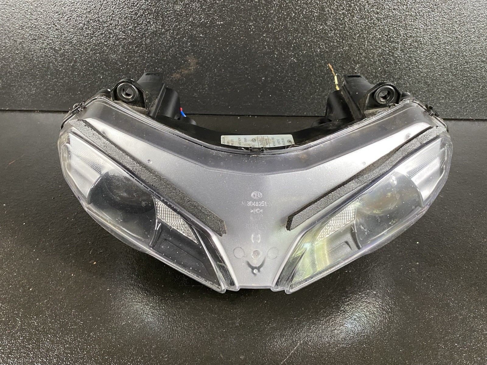 2008 Ducati 848 EVO 1098 1198 HeadLight Assembly Head Light Lamp Headlamps 2008 Ducati 848 EVO 1098 1198 HeadLight Assembly Head Light Lamp Headlamps