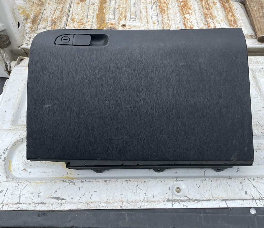 11-23 Charger *SCUFFS* Black Dashboard Passenger Glovebox Glove Box Storage Bin 11-23 Charger *SCUFFS* Black Dashboard Passenger Glovebox Glove Box Storage Bin