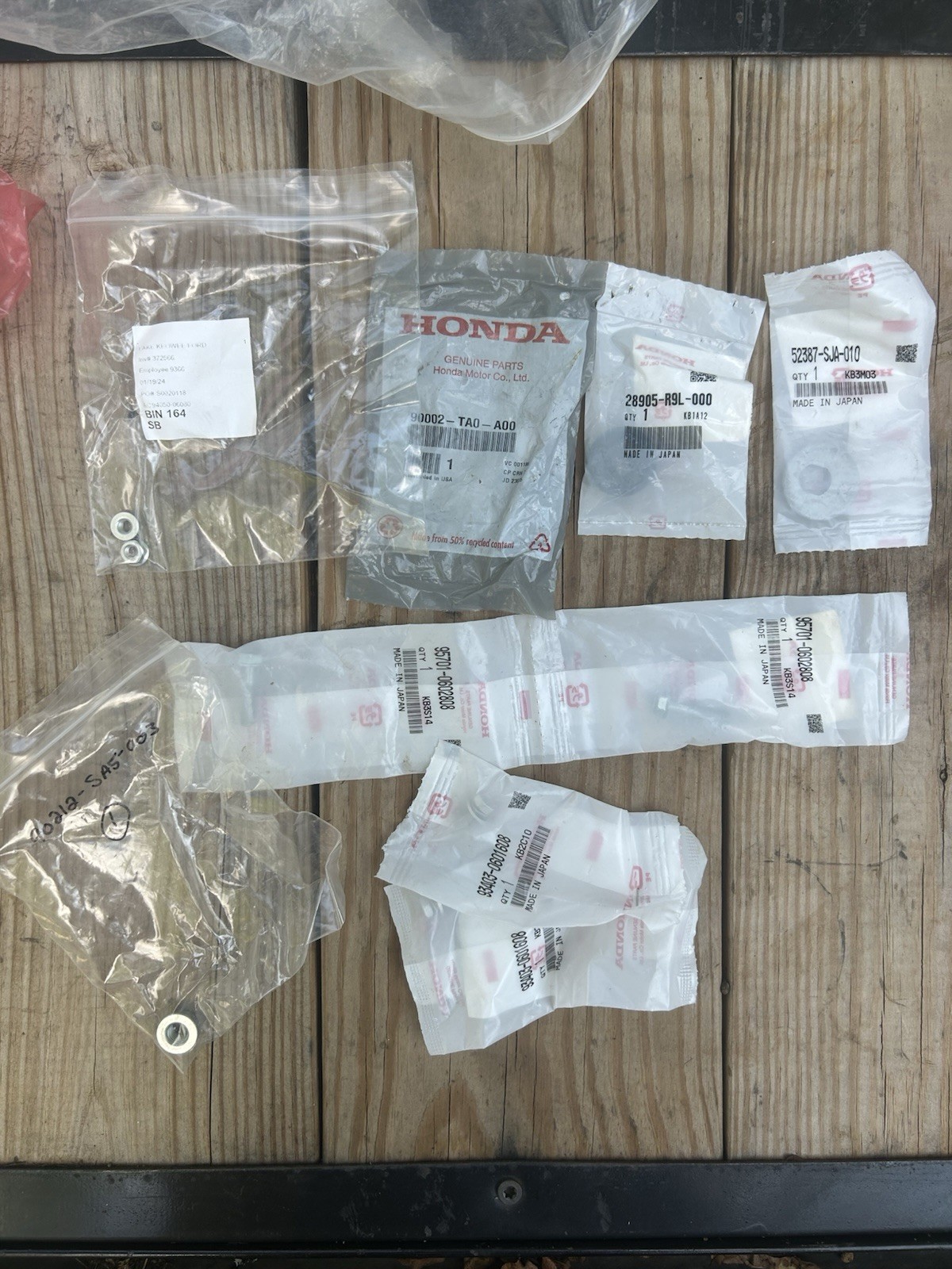 Lot Of Honda Small Nuts Bolts Miscellaneous Nut Bolt 10 Pieces Lot Of Honda Small Nuts Bolts Miscellaneous Nut Bolt 10 Pieces