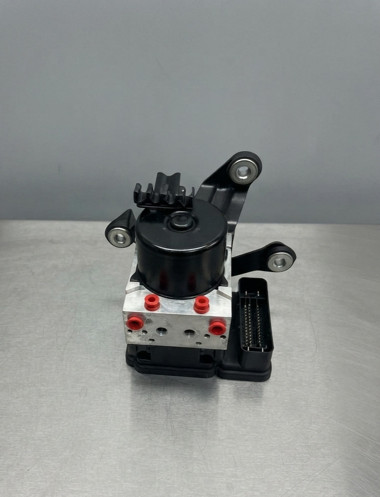 2014-2015 Toyota Tundra ABS Brake Pump Assembly OEM 4 Door Extended Cab 2014-2015 Toyota Tundra ABS Brake Pump Assembly OEM 4 Door Extended Cab