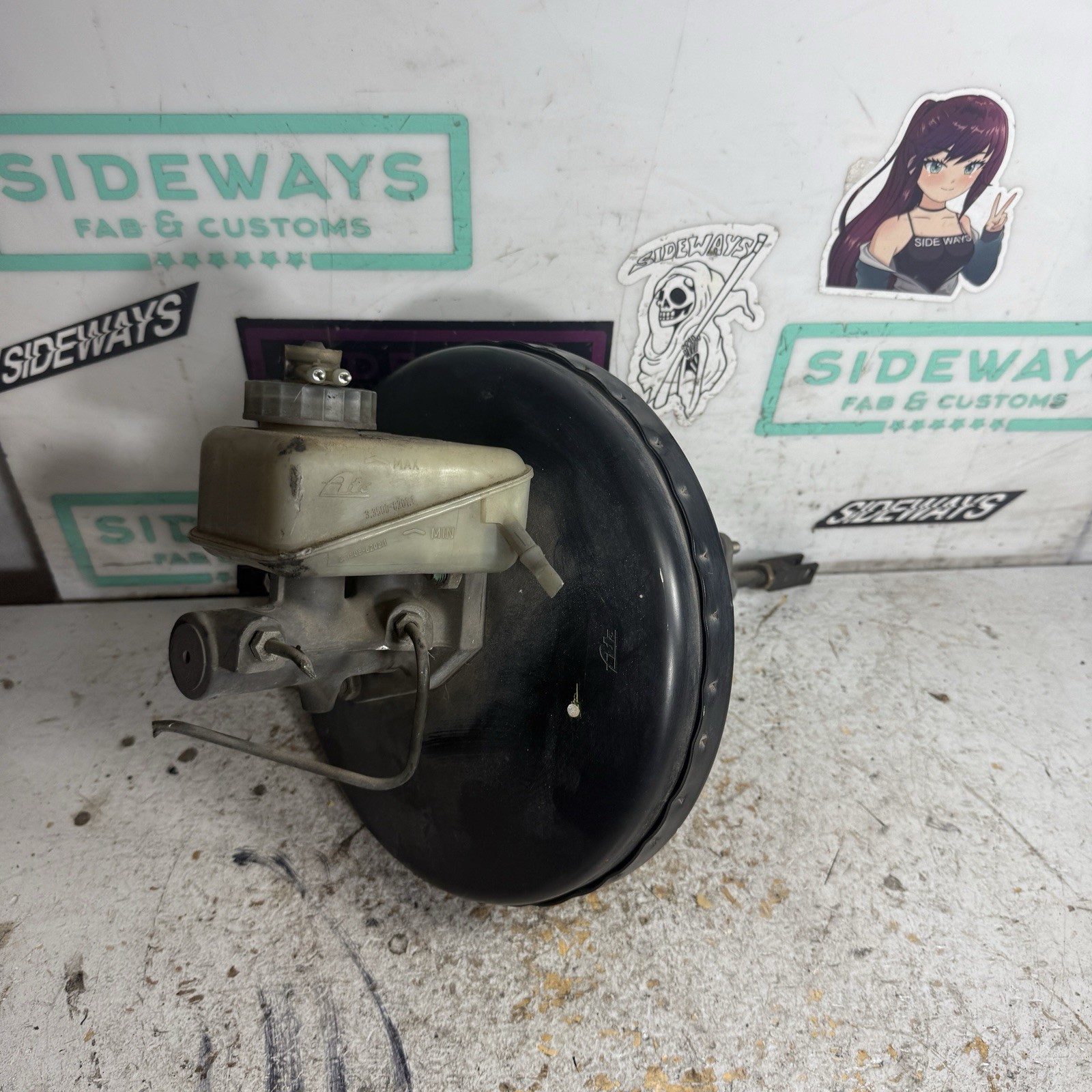 88-95 BMW E34 Vacuum Power Brake Booster & Master Cylinder 535i 525i