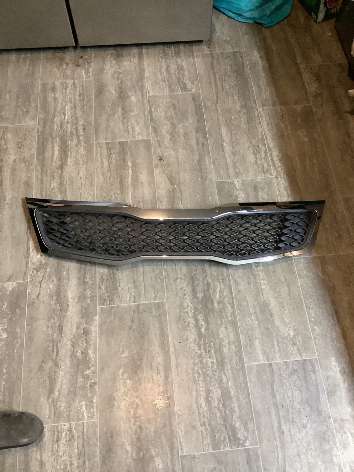 OEM 2011-2013 Kia Optima 2.4L Grille came off 2013 Kia optima OEM 2011-2013 Kia Optima 2.4L Grille came off 2013 Kia optima