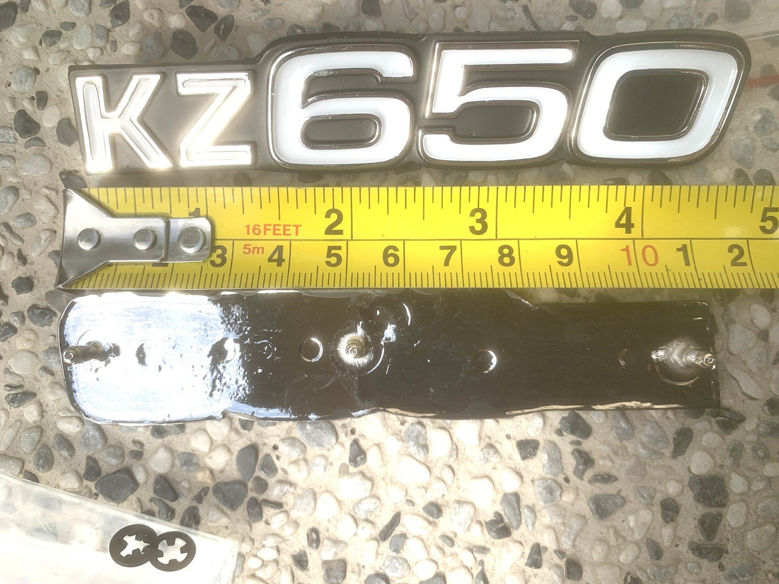 PAIR SIDE COVER METAL EMBLEMS KAWASAKI KZ650 1977-79, #56018-256 PAIR SIDE COVER METAL EMBLEMS KAWASAKI KZ650 1977-79, #56018-256